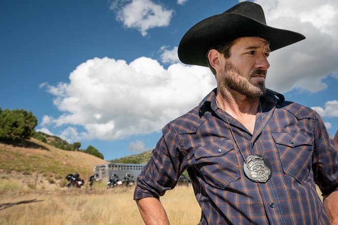 Yellowstone - Season 3 - Going Back to Cali - Film - Ian Bohen