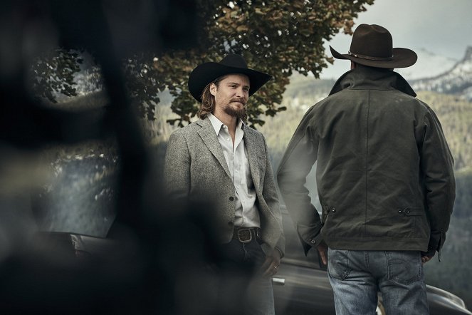 Yellowstone - Cowboys und Träumer - Filmfotos - Luke Grimes