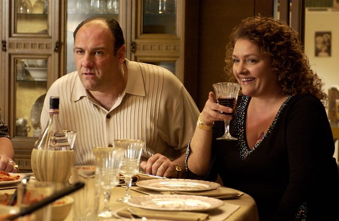 Sopranos, The - Season 5 - Johnnya etsimässä - Kuvat elokuvasta - James Gandolfini, Aida Turturro