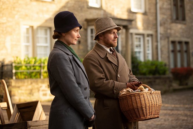 All Creatures Great and Small - The Night Before Christmas - Photos - Anna Madeley, Samuel West