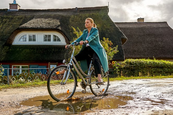 Ella Schön - Season 3 - Feuertaufe - Film - Annette Frier