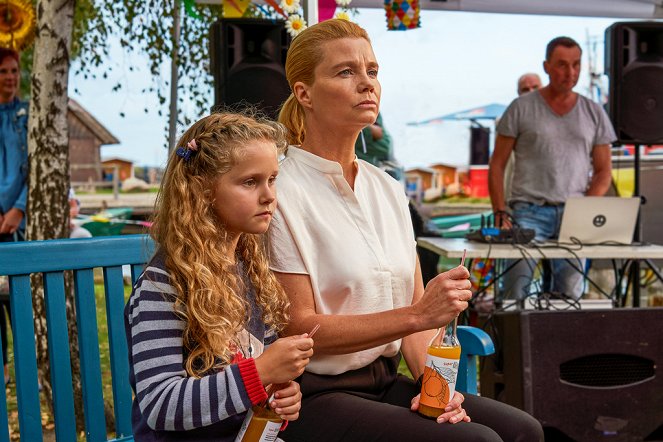 Ella Schön - Season 3 - Feuertaufe - Photos - Zora Müller, Annette Frier