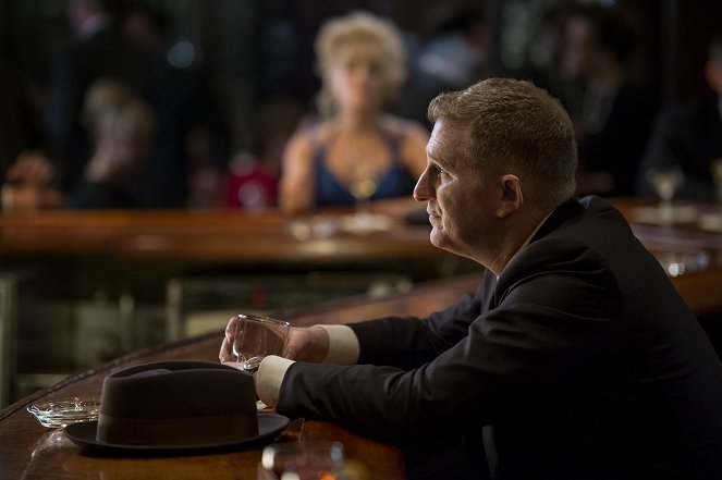 Public Morals - Starts with a Snowflake - Photos - Michael Rapaport