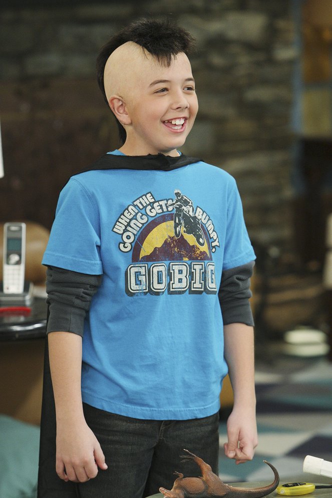 Good Luck Charlie - Take Mel Out to the Ball Game - Photos