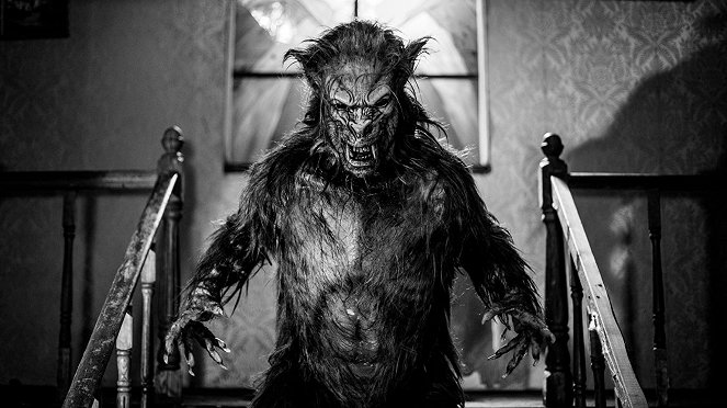 A Werewolf in England - Kuvat elokuvasta