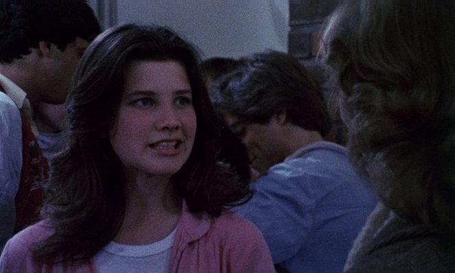 The Dorm That Dripped Blood - Z filmu - Daphne Zuniga