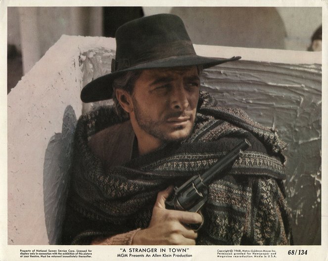 A Stranger in Town - Lobby Cards - Tony Anthony