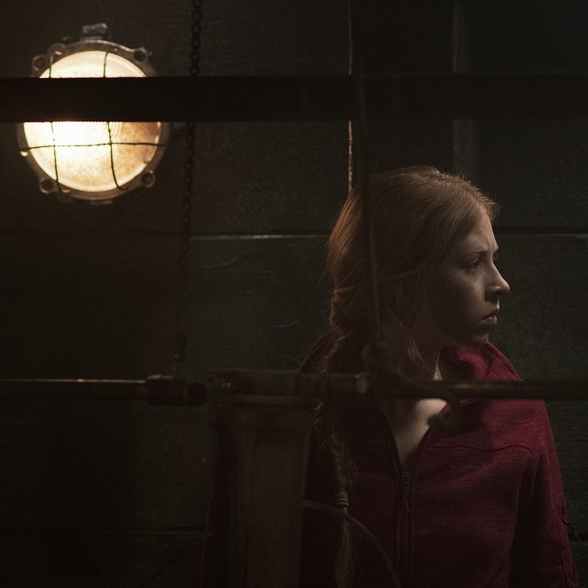Angriff aus der Tiefe - Filmfotos - Hermione Corfield