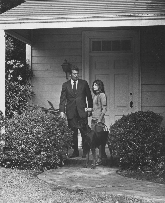 Die Spur der schwarzen Bestie - Filmfotos - James Garner, Katharine Ross