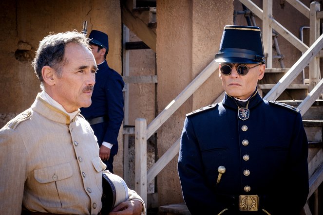 Waiting for the Barbarians - Film - Mark Rylance, Johnny Depp