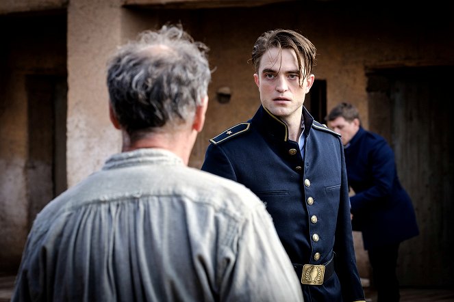 Waiting for the Barbarians - Photos - Robert Pattinson