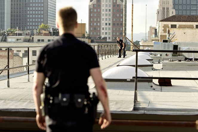 Policajti z L. A. - Graduation Day - Z filmu