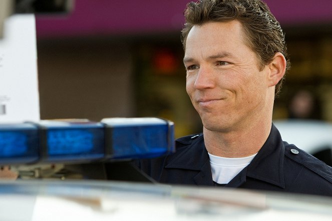 Policajti z L. A. - Identity - Z filmu