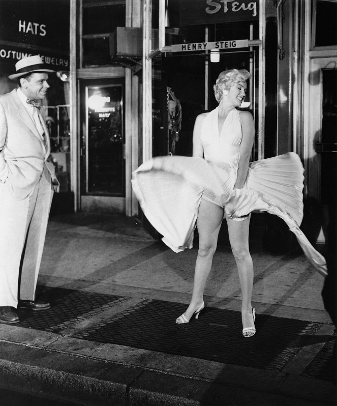 The Seven Year Itch - Photos - Tom Ewell, Marilyn Monroe