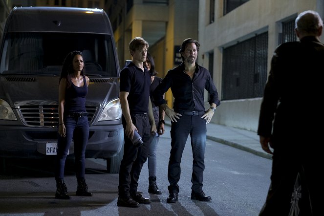 MacGyver - Season 4 - Red Cell + Quantum + Cold + Committed - Filmfotók - Tristin Mays, Lucas Till, Henry Ian Cusick