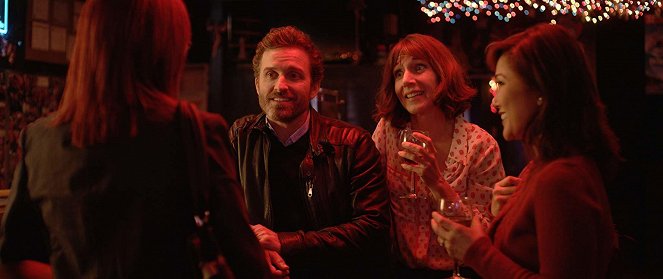 30 Miles from Nowhere - Filmfotos - Rob Benedict, Seana Kofoed, Cathy Shim