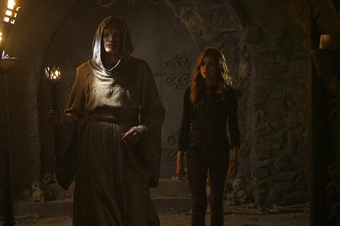 Shadowhunters: The Mortal Instruments - Season 2 - Tag des Zorns - Filmfotos - Katherine McNamara