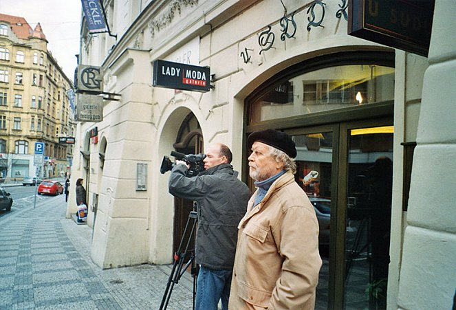 Paláce 1. republiky na nábřeží Vltavy - Van de set