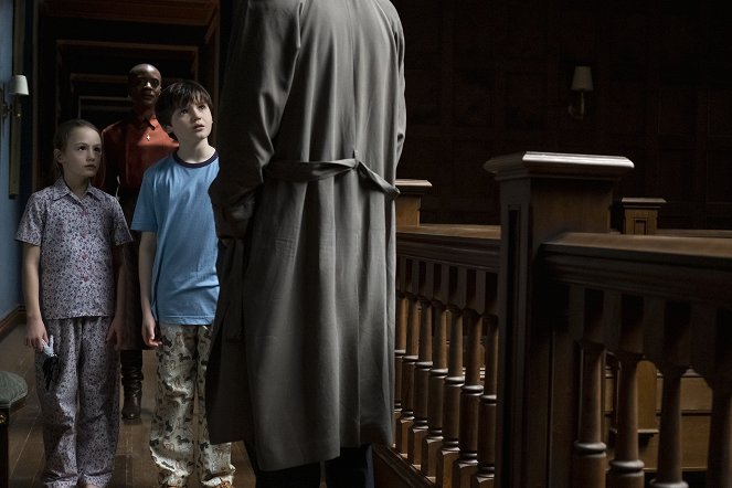 The Haunting of Hill House - The Haunting of Bly Manor - Van film - Amelie Bea Smith, T'Nia Miller, Benjamin Evan Ainsworth