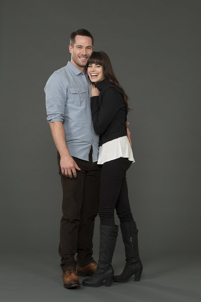 The Memory Book - Promoción - Luke Macfarlane, Meghan Ory