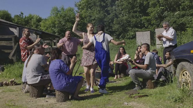 Drága örökösök - Season 2 - Jó utat! - Filmfotók - Dávid Csányi, László Rácz, Piroska Mészáros, Oszkár Nyári