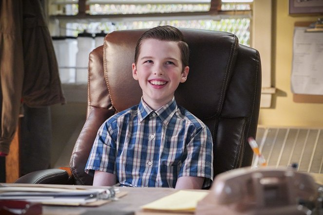 Young Sheldon - A Secret Letter and a Lowly Disc of Processed Meat - Photos - Iain Armitage