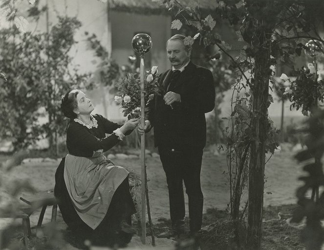 Süt a nap - Kuvat elokuvasta - Lili Berky, József Kürthy