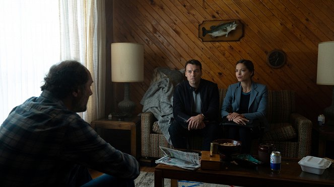 Burden of Truth - Season 3 - No Fathers and Sons - Photos