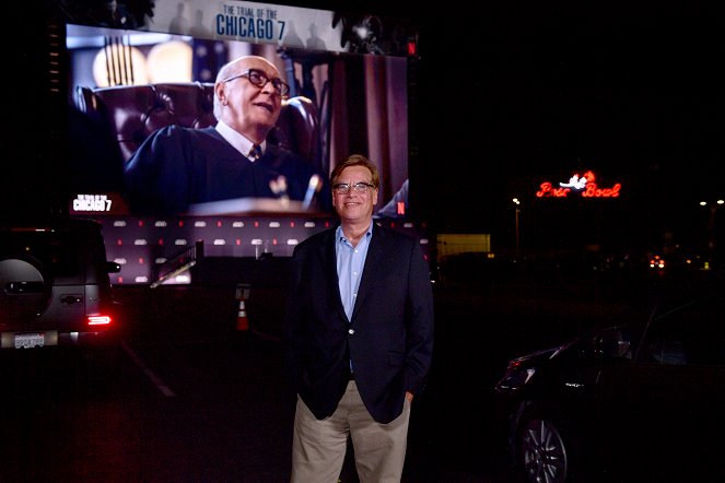 A chicagói 7-ek tárgyalása - Rendezvények - Netflix’s "The Trial of the Chicago 7" Los Angeles Drive In Event at the Rose Bowl on October 13, 2020 in Pasadena, California