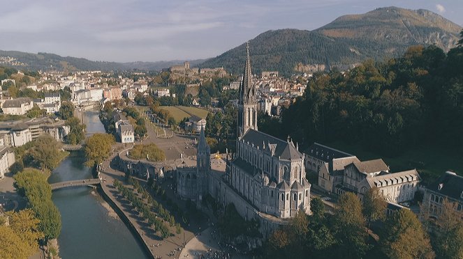 Lourdes, le sanctuaire de la démesure - Kuvat elokuvasta