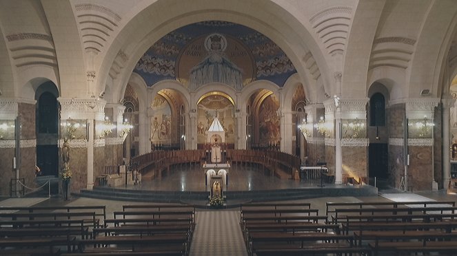 Lourdes, le sanctuaire de la démesure - Z filmu