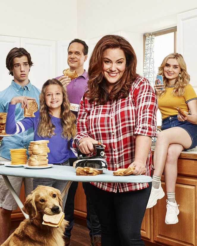 American Housewife - Season 5 - Promoción - Daniel DiMaggio, Giselle Eisenberg, Diedrich Bader, Katy Mixon, Meg Donnelly