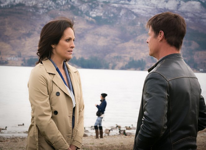 A Father's Nightmare - Photos - Annabeth Gish, Joel Gretsch