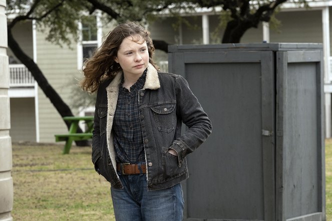 Fear the Walking Dead - Welcome to the Club - Photos - Zoe Margaret Colletti