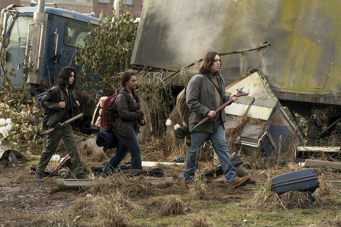The Walking Dead: Mi vagyunk a világvége - Bátor - Filmfotók - Alexa Mansour, Aliyah Royale, Hal Cumpston