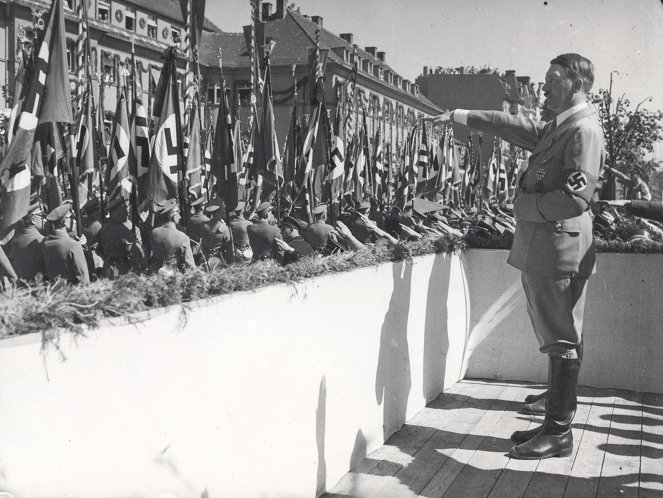 Az élet Hitler alatt - Filmfotók - Adolf Hitler