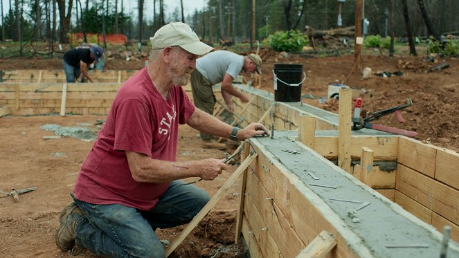 Rebuilding Paradise - De la película