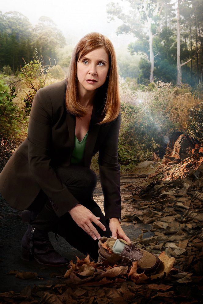 Hailey Dean Mystery: Dating Is Murder - Promoción - Kellie Martin