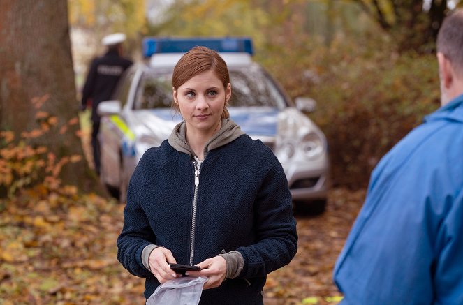 Detektívi zo severu - Season 6 - Obrázky smrti - Z filmu - Julia E. Lenska