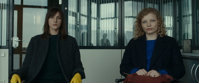 Stillstehen - De la película - Natalia Belitski, Luisa-Céline Gaffron