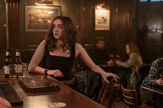Two Weeks to Live - Episode 1 - Photos - Maisie Williams