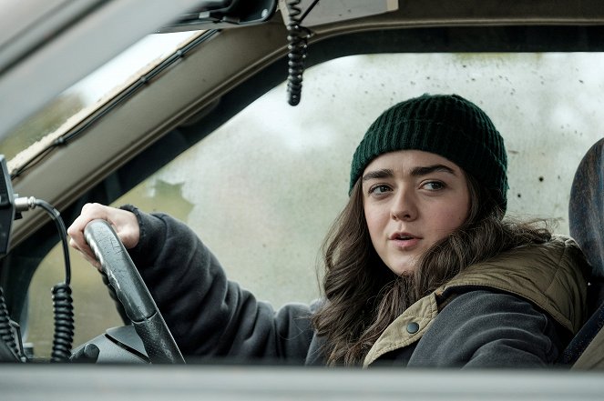 Two Weeks to Live - Geheime Mission - Filmfotos - Maisie Williams