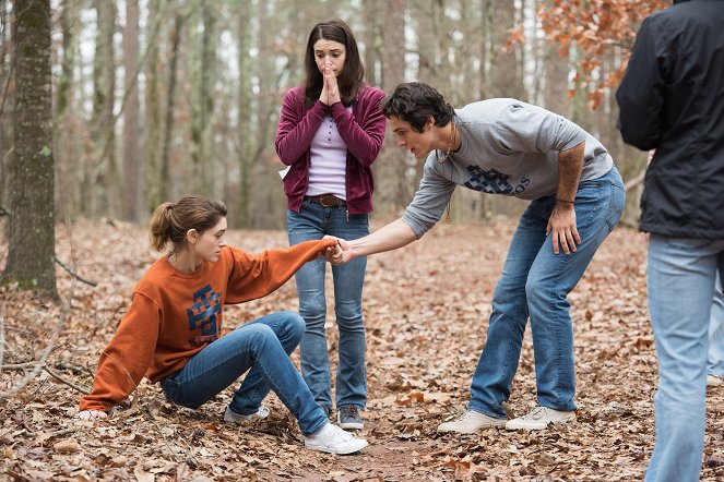 Sí, Dios mío, sí - De la película - Natalia Dyer, Francesca Reale, Wolfgang Novogratz