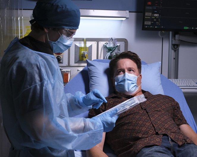 The Good Doctor - Frontline, Part 1 - Photos - Will Yun Lee, Lochlyn Munro