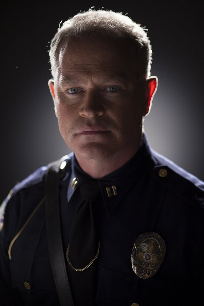 Mob City - Promo - Neal McDonough