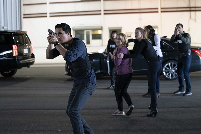 Criminal Minds - And in the End - Photos - Daniel Henney, Gail O'Grady, A.J. Cook