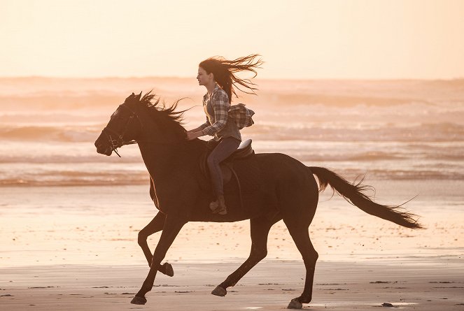 Black Beauty - De la película - Mackenzie Foy