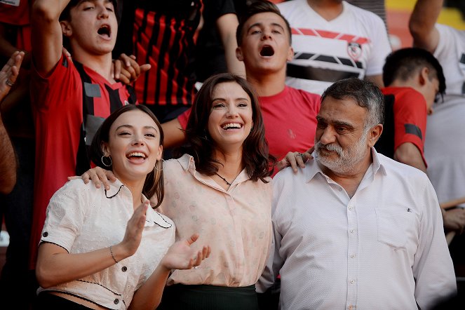 Benim Adım Melek - Episode 7 - Z filmu - Rabia Soytürk, Nehir Erdoğan, Mehmet Çevik
