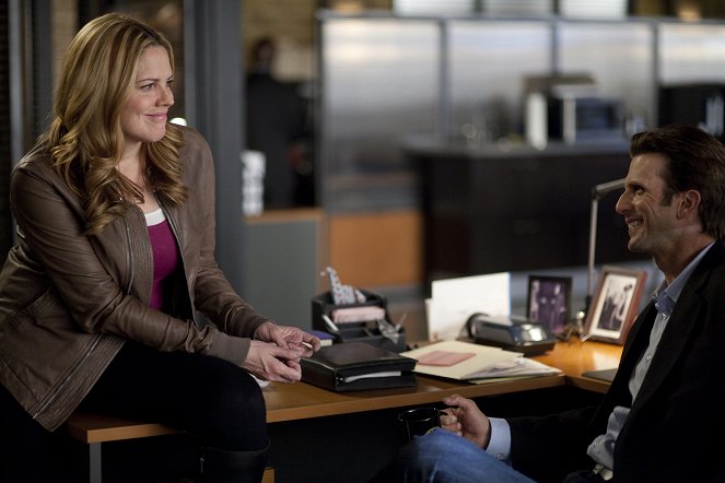 In Plain Sight - Season 5 - All's Well That Ends - Van film - Frederick Weller, Mary McCormack