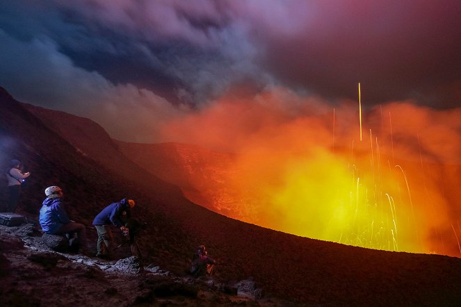 Terra X: Faszination Erde - mit Dirk Steffens: Vulkane – die unheimlichen Schöpfer - Van film